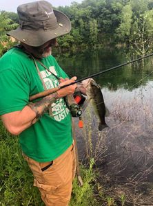 Pine Creek fishing for Largemouth Bass 2022